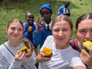 2025-03: Bericht von Naemi Krohne, Marta Simone und Emma Raihofer 4kenya