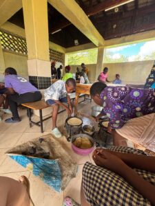2025-03: Bericht von Naemi Krohne, Marta Simone und Emma Raihofer 4kenya
