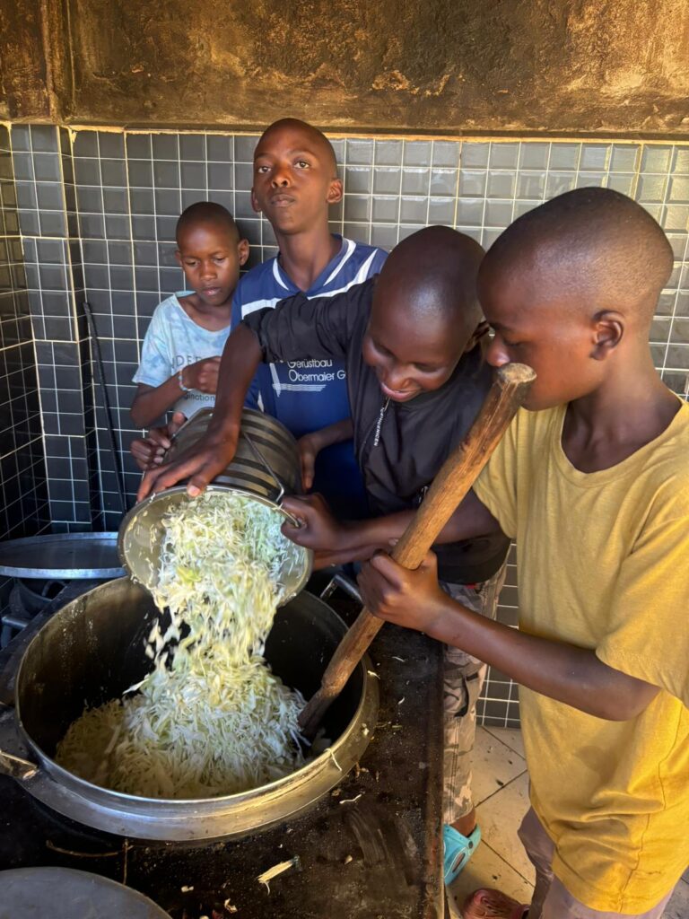 cooking kenia küche mcc kitchen